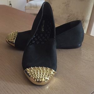 Woman’s shoes